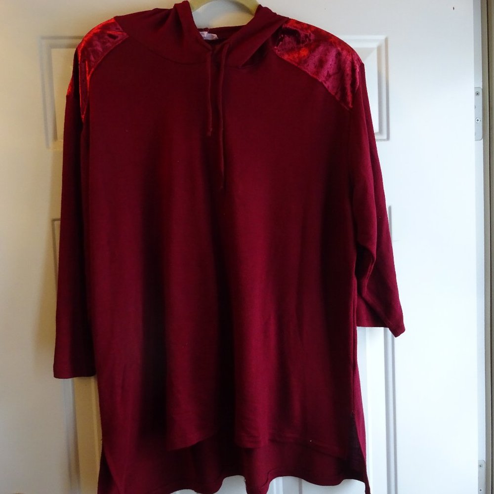 SOUL CAKE Velvet Shoulder Sweatshirt Red